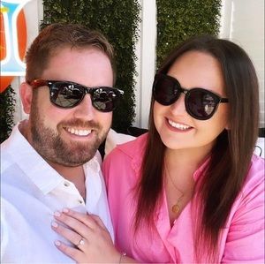 Meet your Posher, Casey